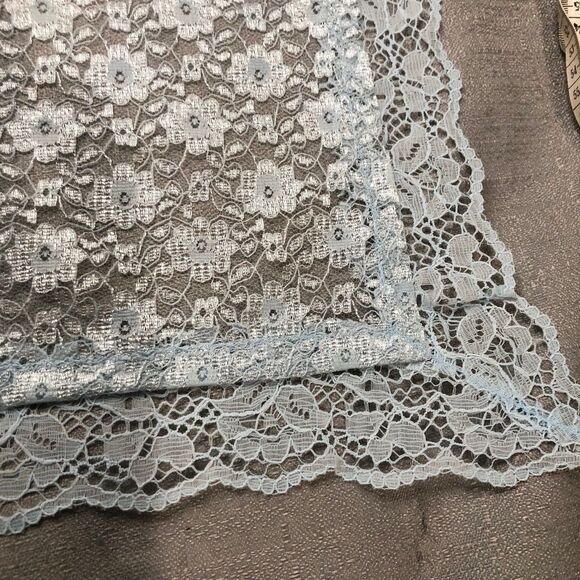 Vintage 1960s Handmade Ladies Lacy Handkerchief in Soft Blue w/Roses, Beads - Picture 4 of 10